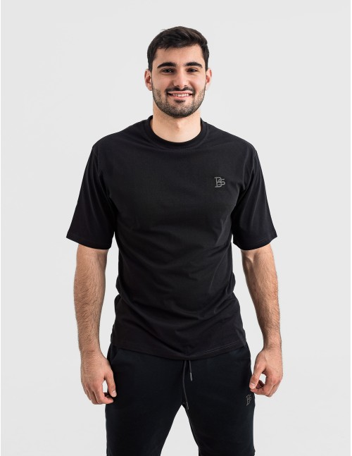 Мъжка oversize тениска в черно 