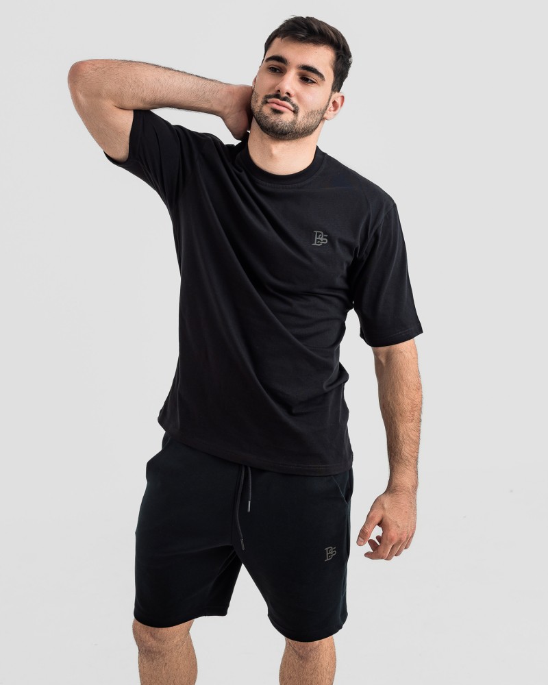 Мъжка oversize тениска в черно 
