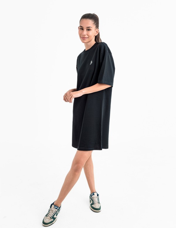 Рокля oversize в черно